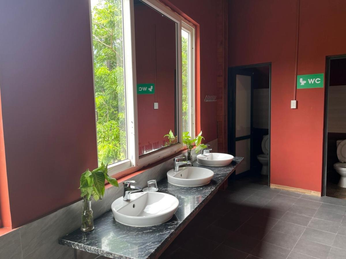 Rocks Ha Giang Hostel & Tour Экстерьер фото