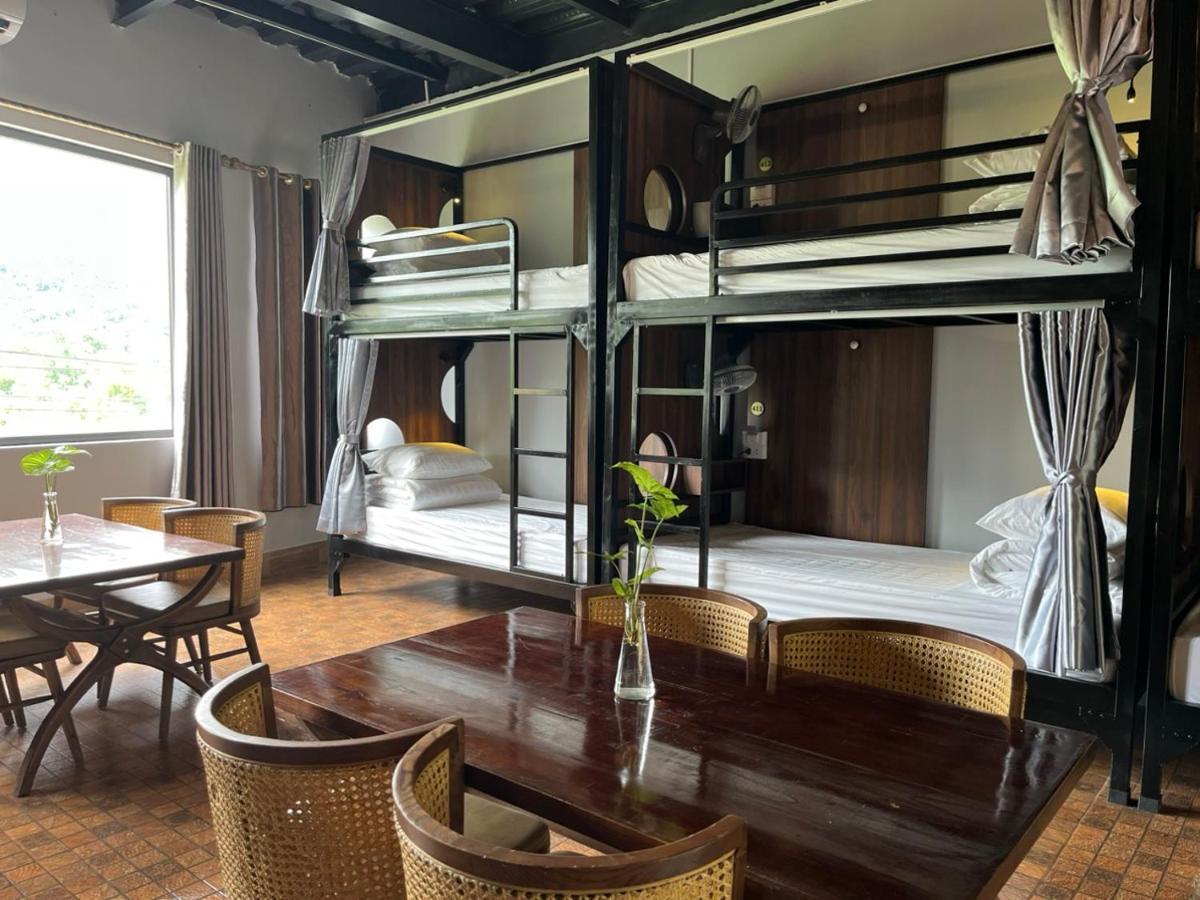 Rocks Ha Giang Hostel & Tour Экстерьер фото