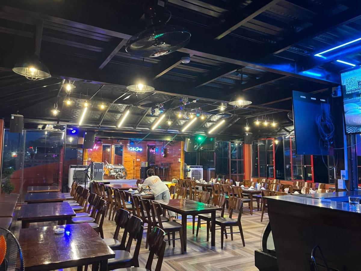 Rocks Ha Giang Hostel & Tour Экстерьер фото