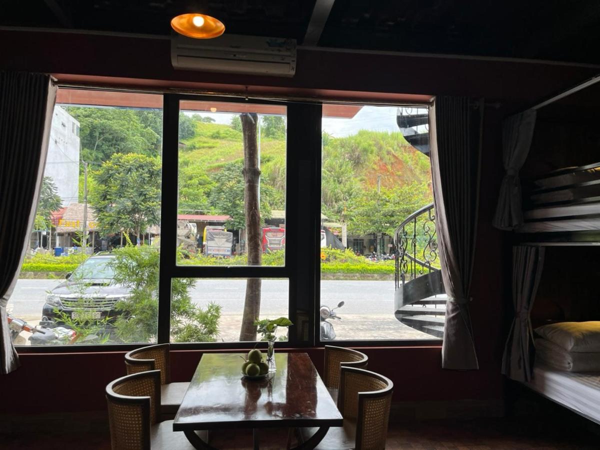 Rocks Ha Giang Hostel & Tour Экстерьер фото