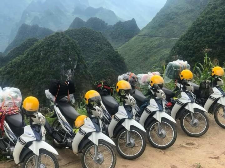 Rocks Ha Giang Hostel & Tour Экстерьер фото