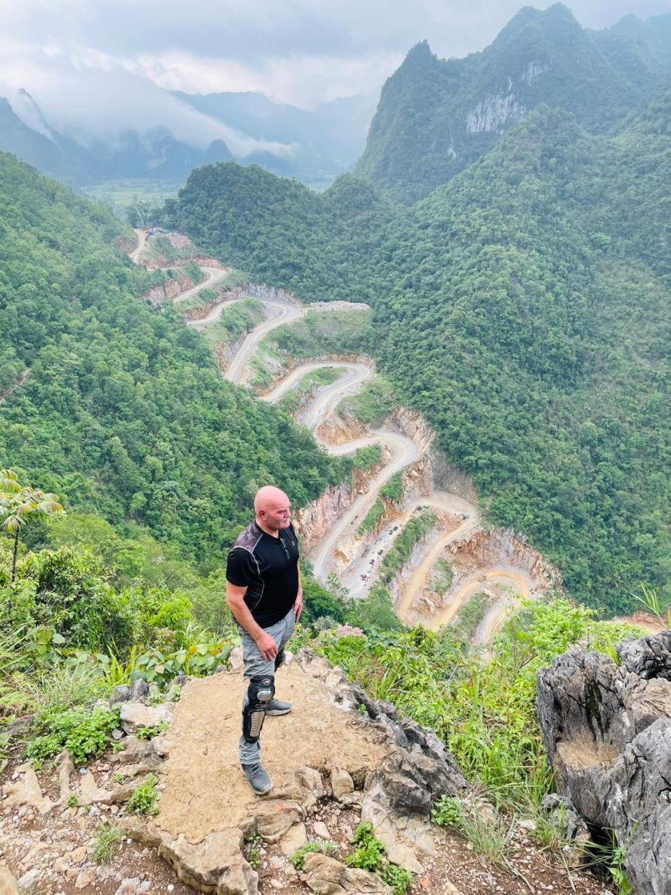 Rocks Ha Giang Hostel & Tour Экстерьер фото