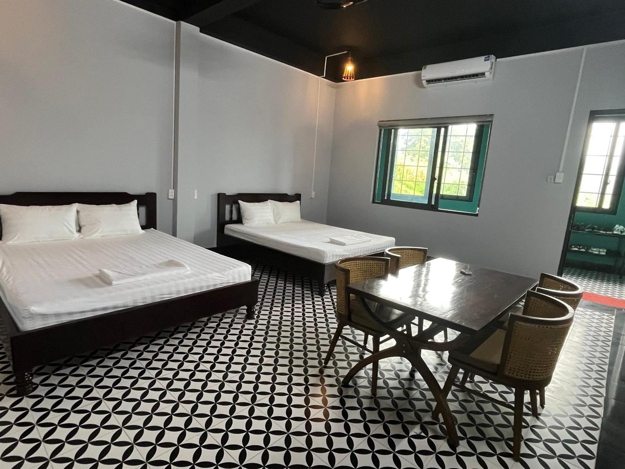 Rocks Ha Giang Hostel & Tour Экстерьер фото